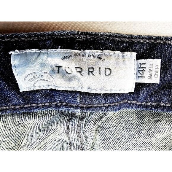 Torrid Size 14R Women's 31 Inch Inseam Boyfriend Blue Denim 5 Pocket Jeans - Picture 6 of 13